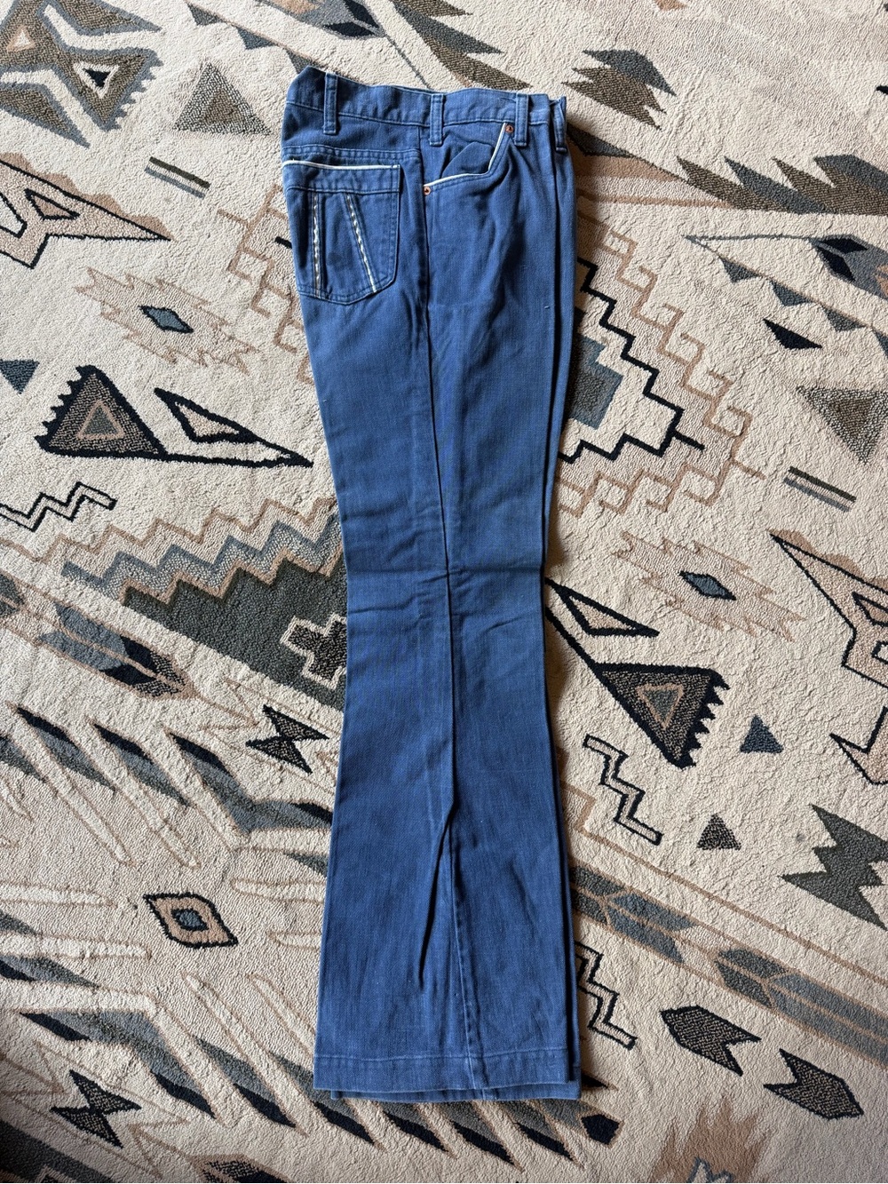 Vintage Levi's Deep Blue Flare Jeans - Women